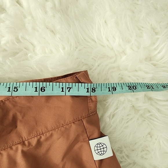 Adidas CITY ESCAPE PREMIUM SHORTS. Cargo Shorts. Size Large. Color Clay… - Picture 7 of 9